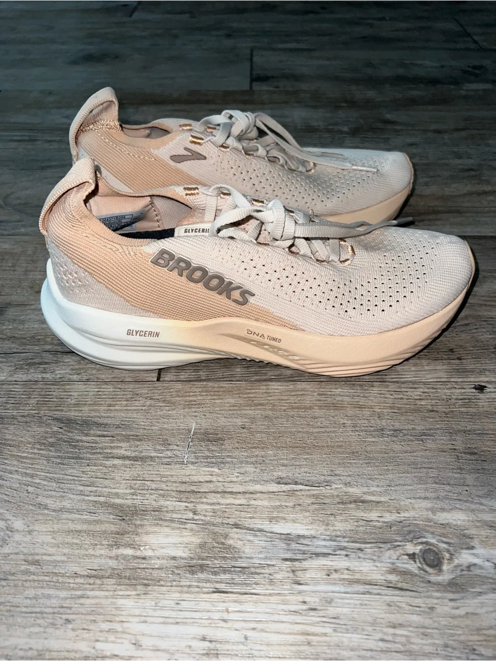 Brooks Women’s Glycerin Stealthfit 22 Neutral Running Shoe, Beige | US Size 8 - Picture 2 of 8